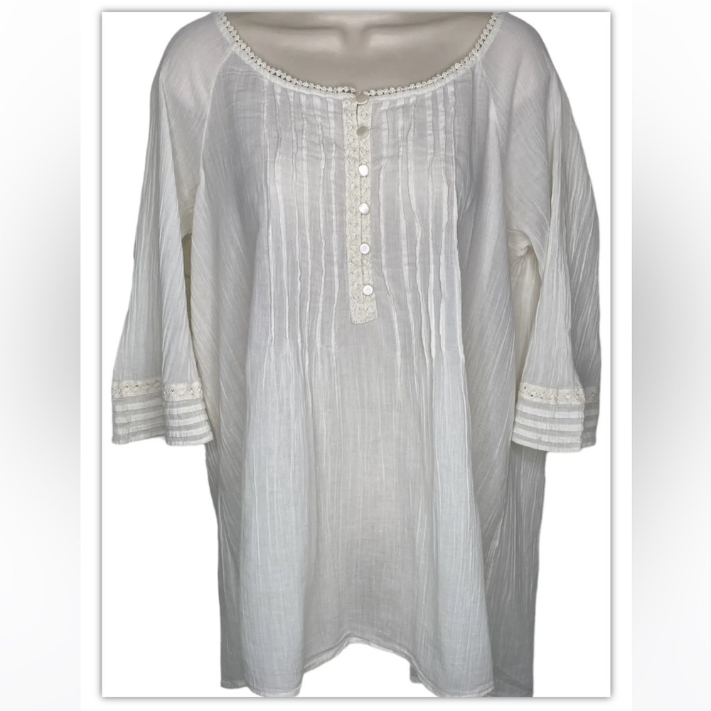 Old Navy Women’s Pleated Blouse Top L Cream White Detailed Neck 3/4 Sleeves